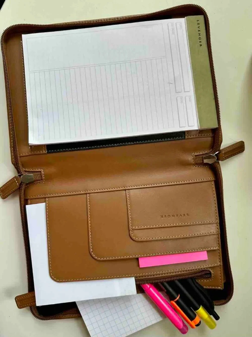 Levenger Leather Junior Ambi-Folio Notepad case LikeNew Brown Zip-around w/ box